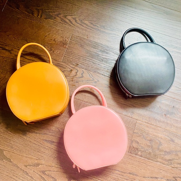 Tan circle shaped bag - Picture 6 of 7
